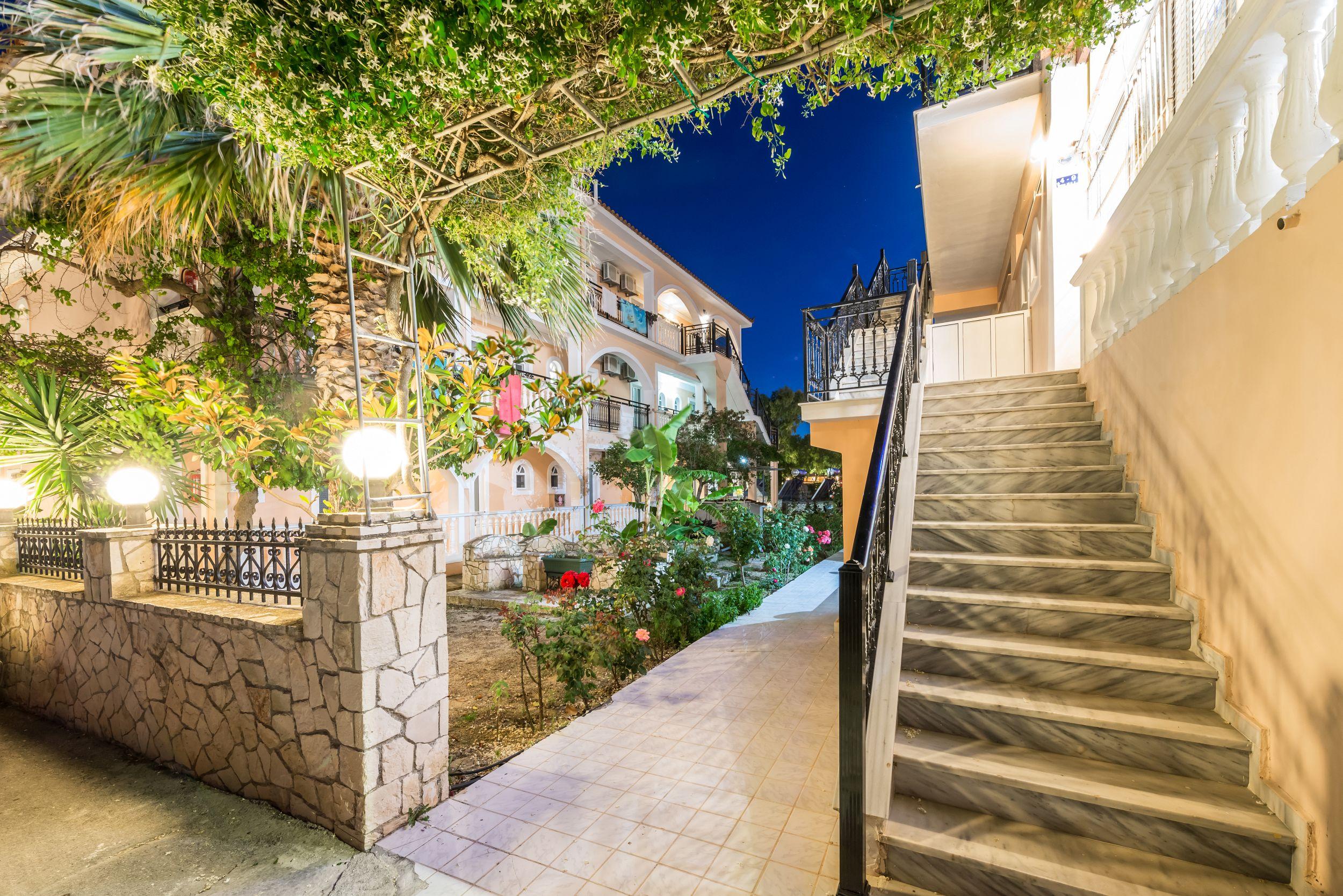 Athina Apartments ไซคิย์นธอสทาวน์ ภายนอก รูปภาพ
