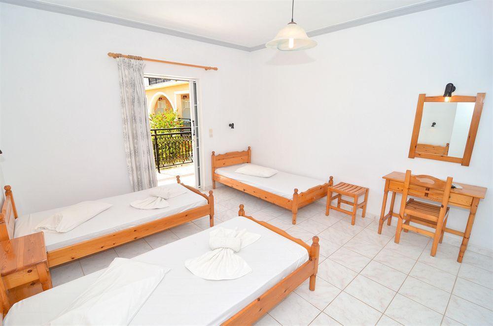 Athina Apartments ไซคิย์นธอสทาวน์ ภายนอก รูปภาพ